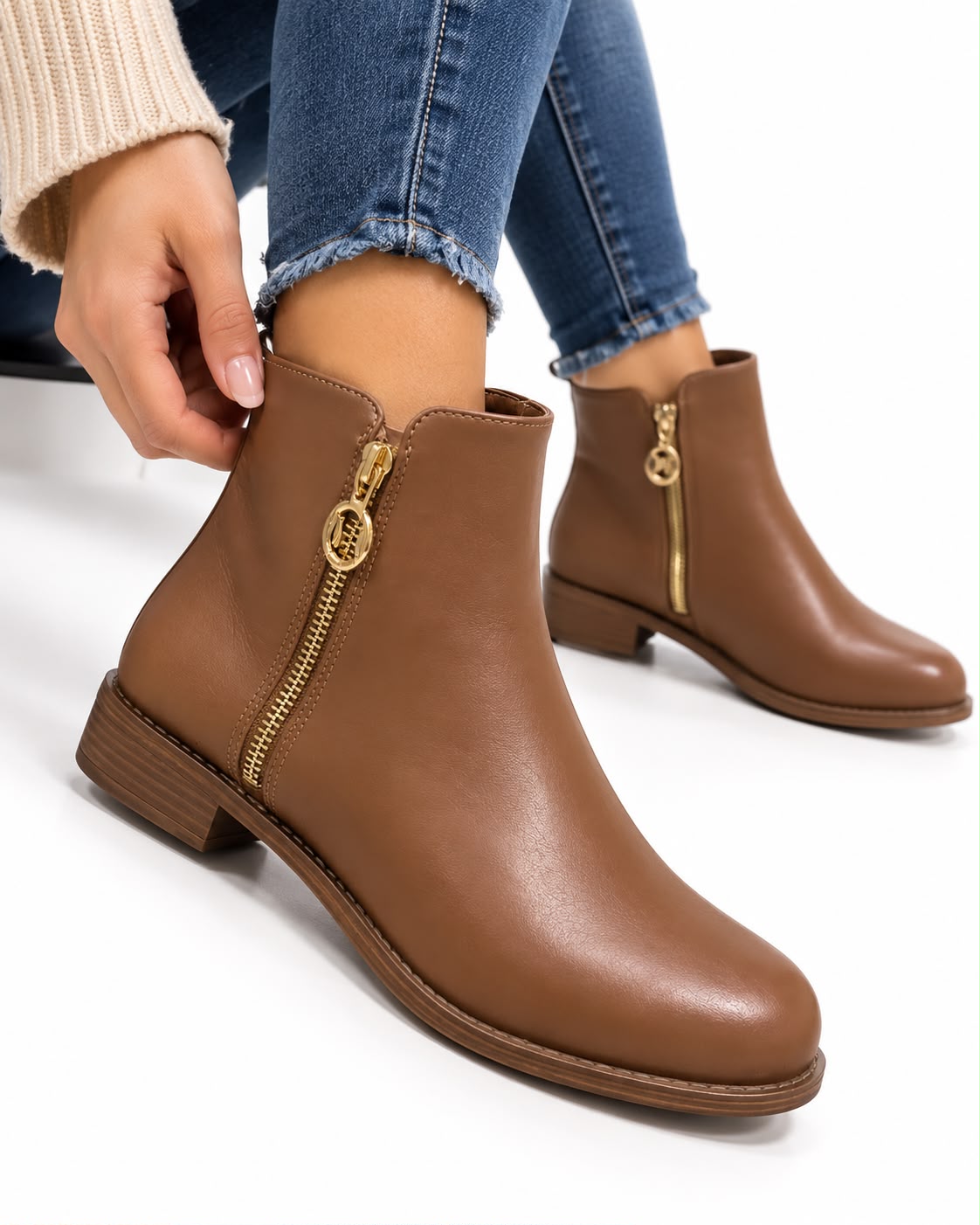 BOTIN MK BAJO CAFÉ CLARO 3.5