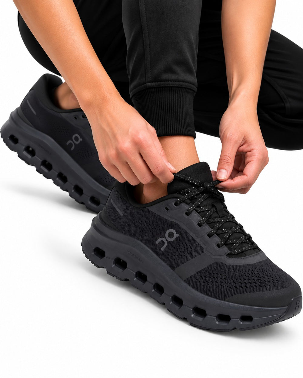 TENIS ON CLOUD CLOUDRUNNER 3 BLACK/BLACK